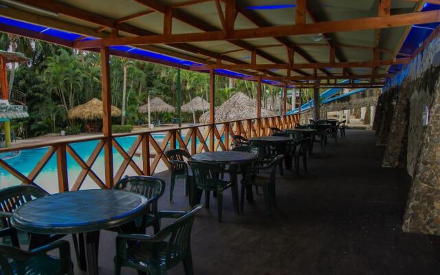 Hotel Colinas Del Rey