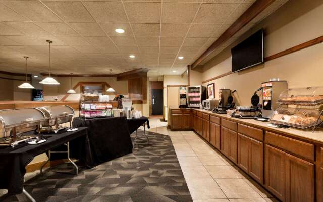 Ramada by Wyndham Fargo