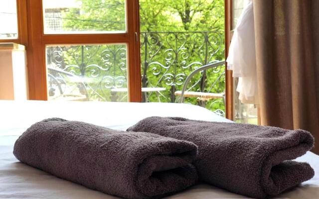 ROMANTIC Apartments - on Valova street