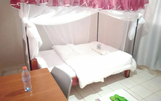 Elris Guest House & Hotel
