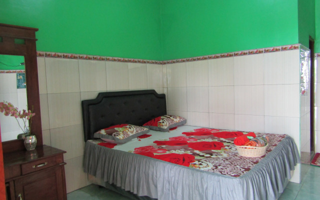 Losmen Kinasih Puncak & Gazebo Pandang