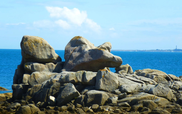 Semi-detached house near the sea, Cléder
