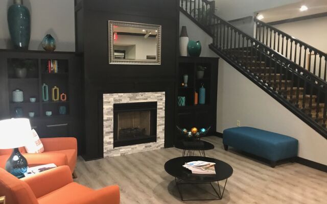 Comfort Inn & Suites Tempe Phoenix Sky Harbor Airport