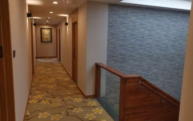 Heyuan Express Hotel