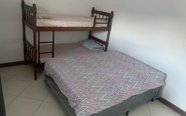 toninhas 300 mts mar