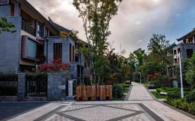 Lijiang Puyan Hotel
