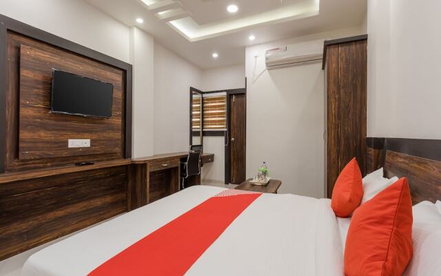 OYO 14355 Hotel Kasturi