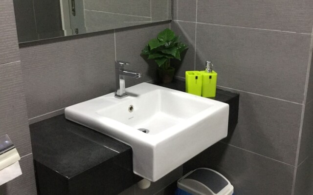 City Living With Panaromic Bay View @ Danga Bay