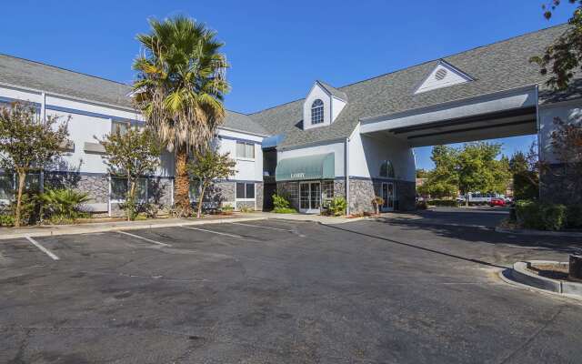 Quality Inn Fresno Yosemite Airport