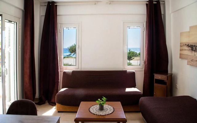 Romanos Beach Villas