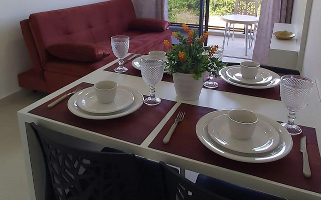 Apartamento confortável vista mar em Intermares