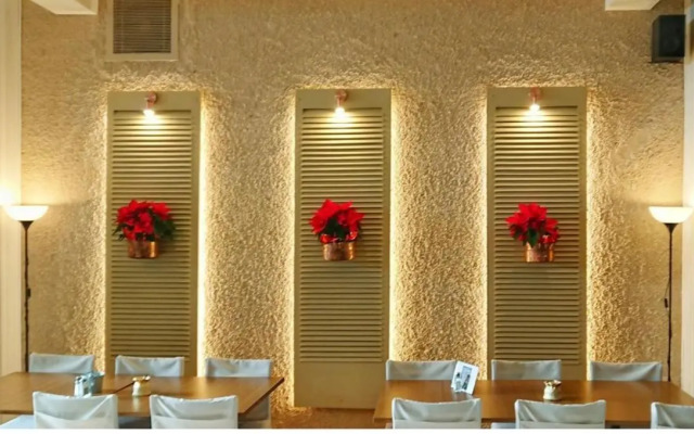 Nidimos Hotel