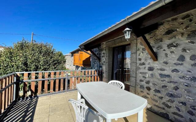 Gîte Saint-Haon, 4 pièces, 5 personnes - FR-1-582-211