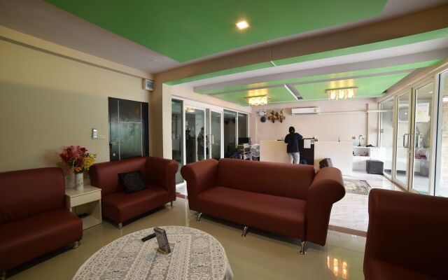 Gold Airport Suites