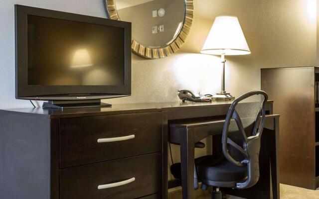 Comfort Suites Lake Norman - Huntersville