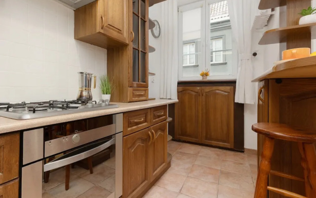 Apartment Near Royal Castle by Renters