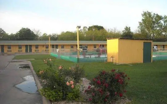 Tropicana Motel