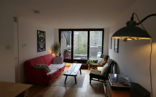 Trendy Notting Hill 1 Bedroom Apartment With Balcony
