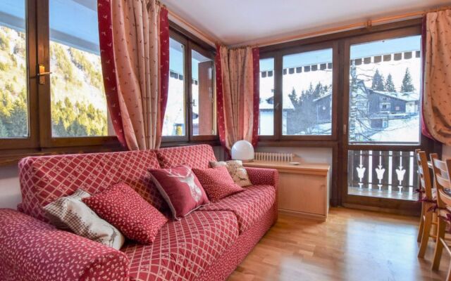 Frassan Apartment 17185