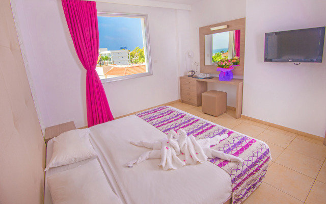 New Famagusta Hotel&Suites