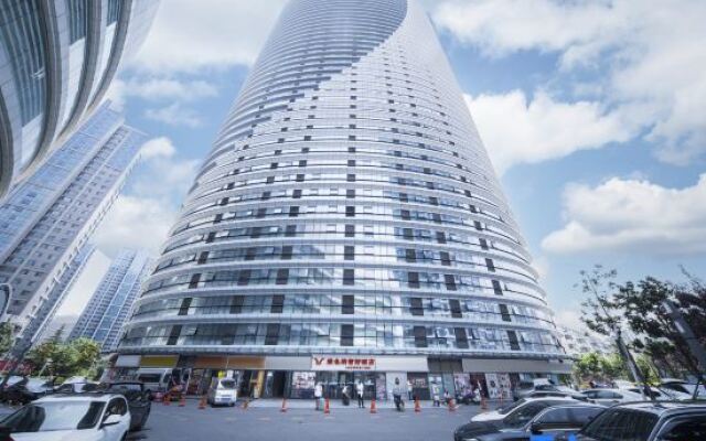 Vienna Classic Hotel (Qingdao Golden Beach Wuyue Plaza)