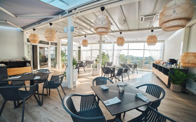 Molo Park Aparthotel