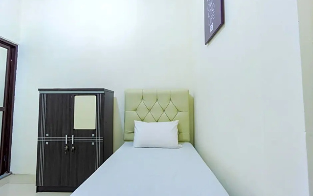 OYO Life 2866 Kost Syahira