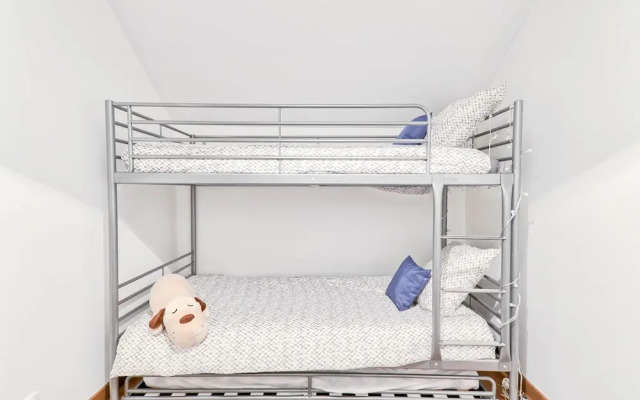 Tamaris Corner House