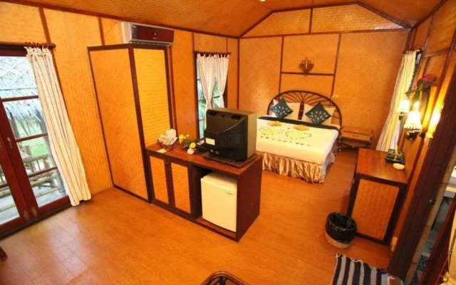 Bamboo Hideaway Samui Resort