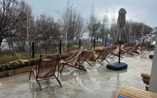Yiqingling Homestay (Bohai Swan Ecological Corridor)