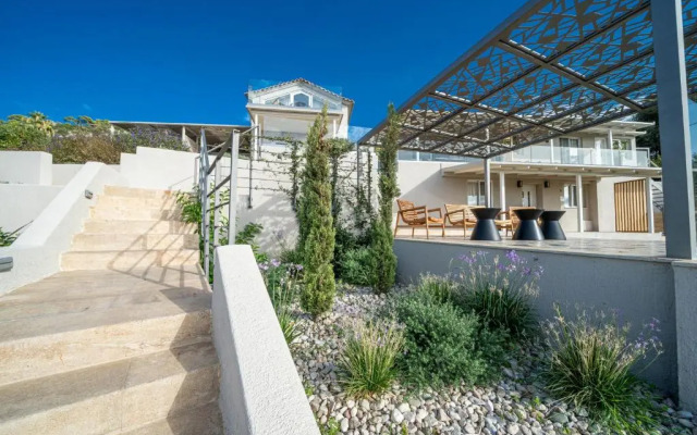 Thalassa View Residence