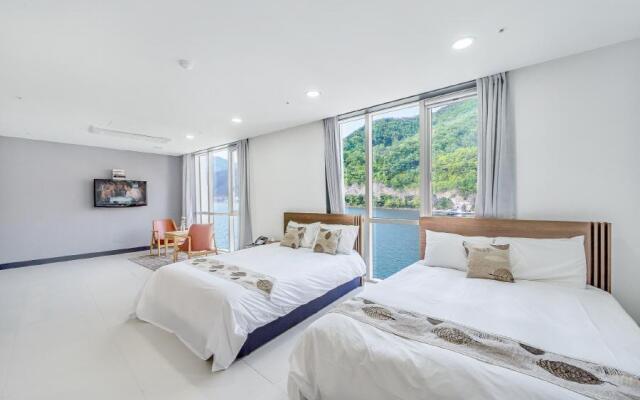 Gapyeong Puffinsbay Pension