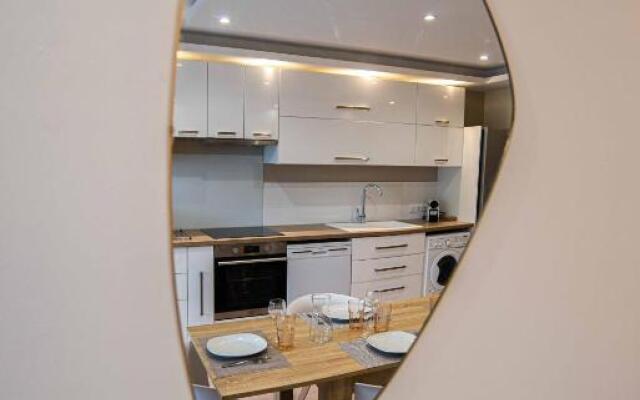 "Envie Lyonnaise" Location - 10 personnes - Terrasse - WIFI Fibre optique