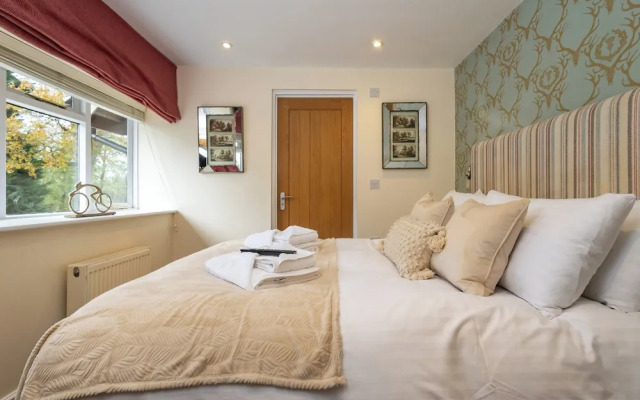The Olde Coach House Inn