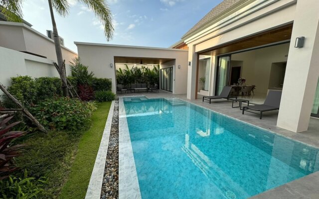 Breeze Villa with maid by Lofty