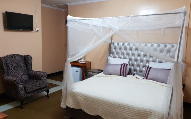 The Oasis Evergreen Lodge