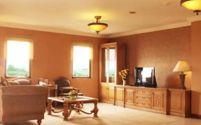 The Majesty Hotel And Apartment