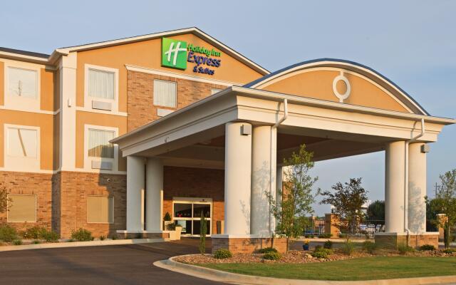 Holiday Inn Express Hotel & Suites Clarksville, an IHG Hotel