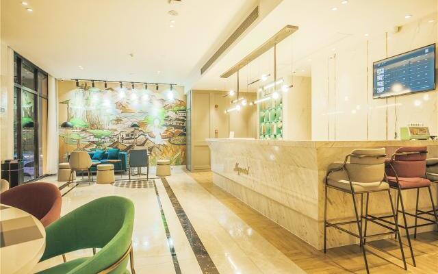 Yunju Hotel (South Gate of Mount Huang Scenic Area)