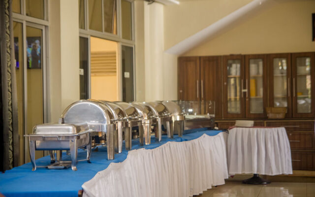 Grand Global Hotel