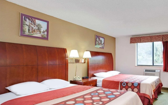 Super 8 By Wyndham Belleville