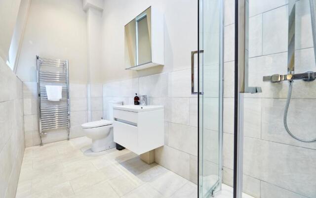Stunning Central Gems of Harrogate - Sleeps 18!