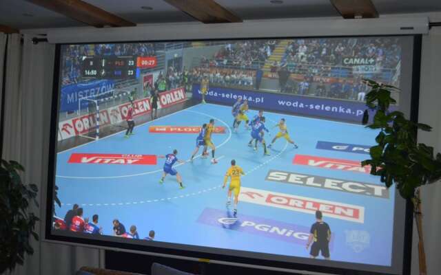 Holiday Home in Przew?oka With Forest