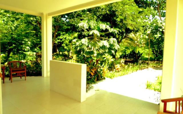 Puri Sari Beach Hotel