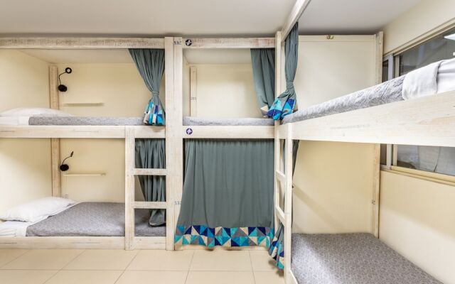 Baybayin Hostel and Co-Live