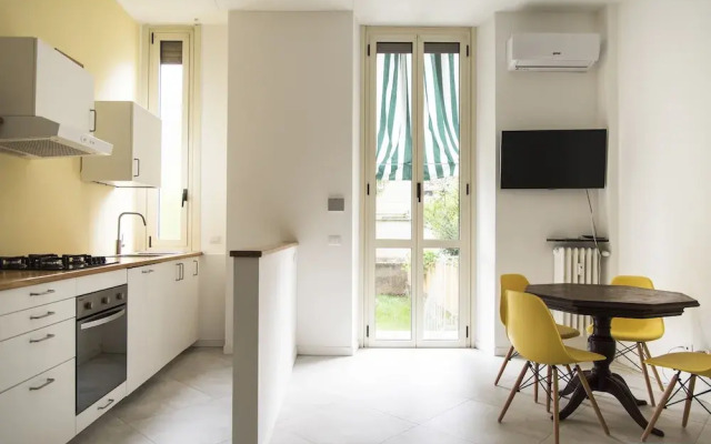 1 Bedroom Flat with Garden