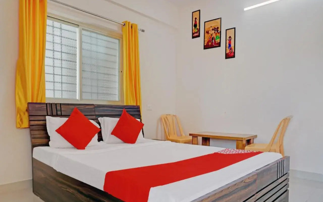 OYO Flagship 81198 Siddhi Home Stay