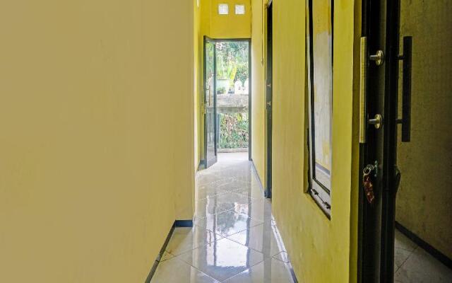 Spot On 91588 Ananda Guest House Batu