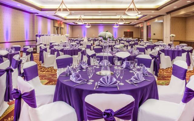 Crowne Plaza Milwaukee West