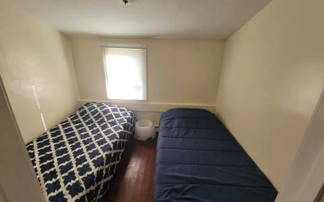 184 Heath St